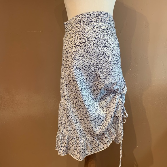 Bohemian Blue Sunflower Print Skirt size medium - Picture 4 of 5